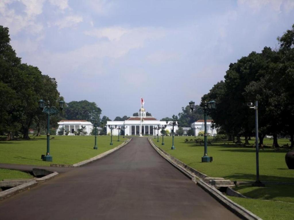 Amaris Hotel Pakuan Bogor Exterior photo