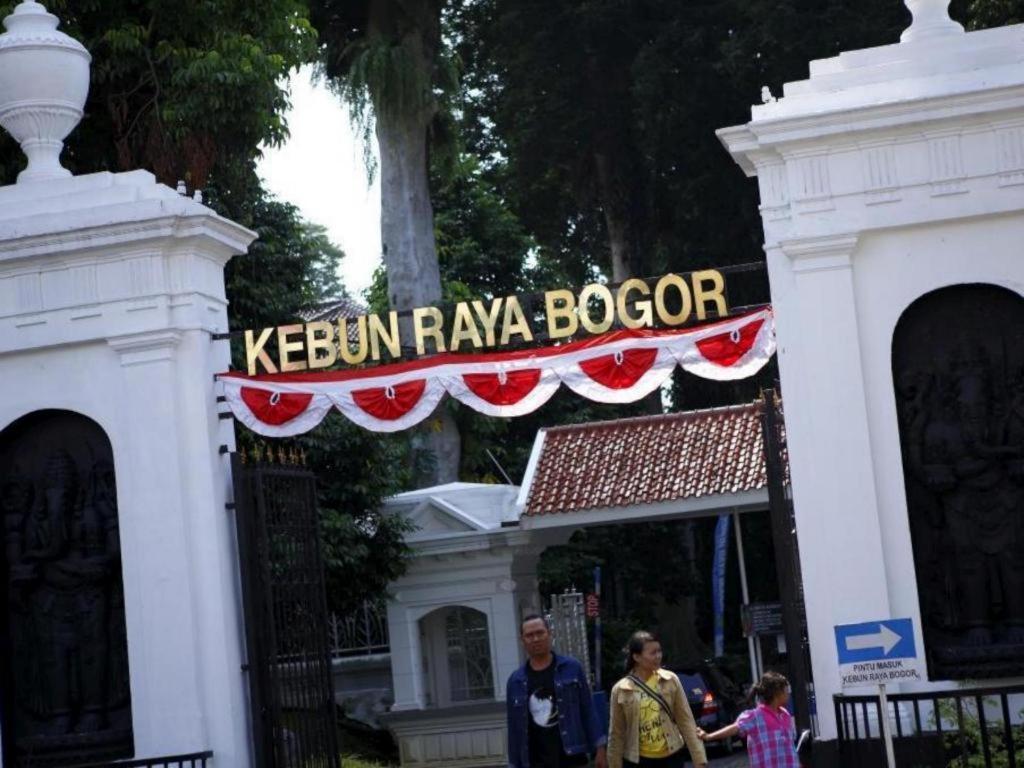 Amaris Hotel Pakuan Bogor Exterior photo